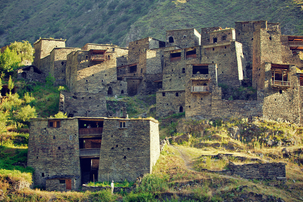 Maisons-forteresse dans le Shatili (Géorgie
) - Photo, image