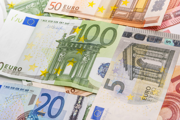 Различные банкноты евро
. - Фото, изображение