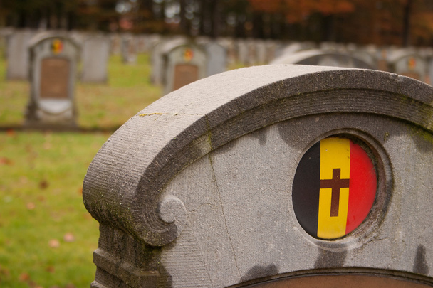 Houthulst cementerio militar belga - De cerca
 - Foto, Imagen