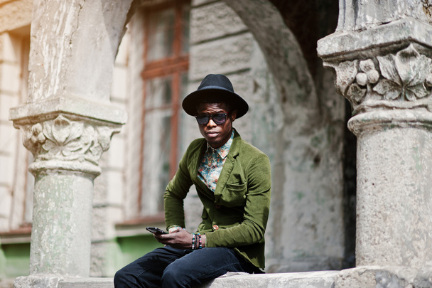 Fashion portrait of black african american man on green velvet j - Fotoğraf, Görsel