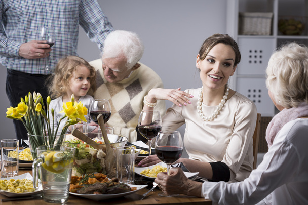 Family conversations at the table - Foto, Imagen