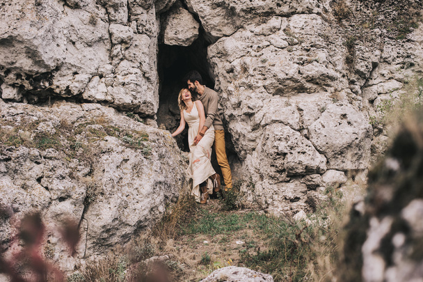 loving couple in the mountains - Fotoğraf, Görsel