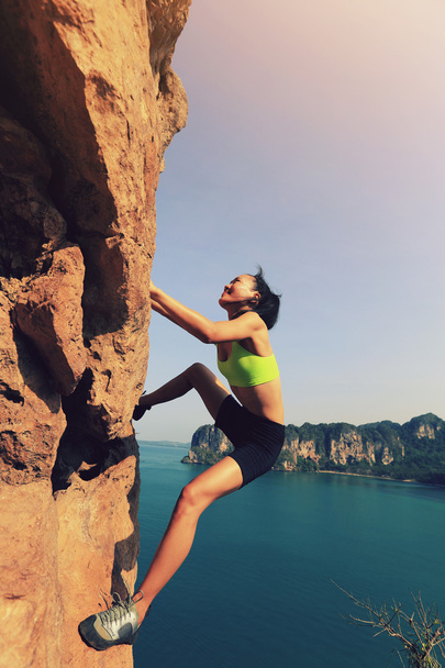 młoda kobieta skale wspinacz  - Zdjęcie, obraz