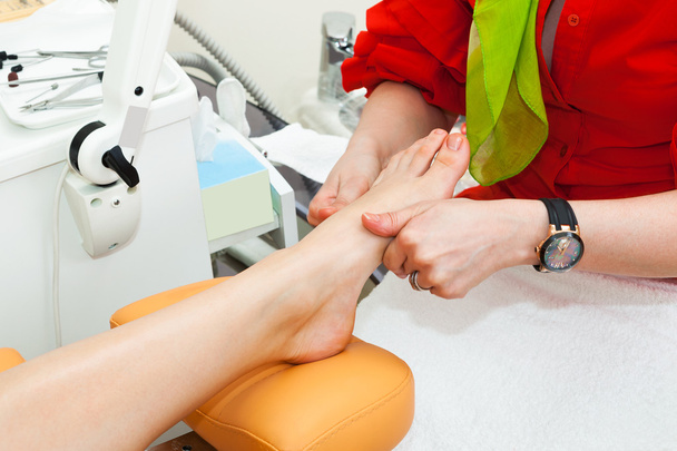 Foot massage - Foto, afbeelding