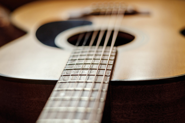 Grunge akustinen kitara
 - Valokuva, kuva