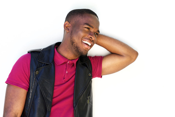 Nuori afrikkalainen mies näyttää onnelliselta
 - Valokuva, kuva