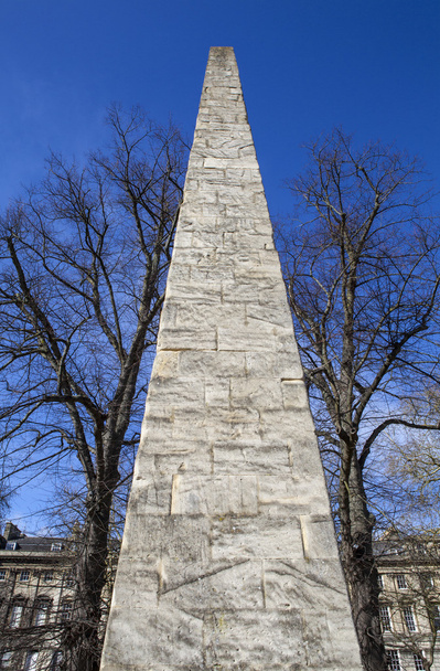 Obelisk in Queen Square in Bath - 写真・画像