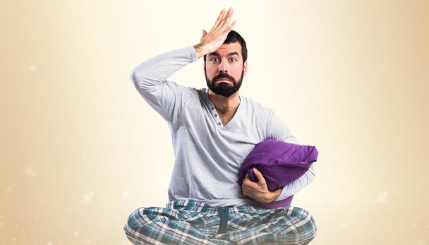Muž v pyžamu mřížoví - Fotografie, Obrázek