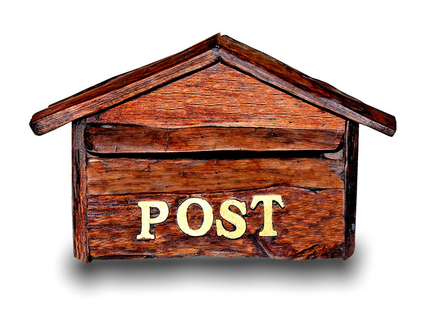 A madeira velha da caixa de correio isolada no fundo branco
 - Foto, Imagem