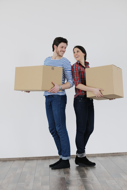 Young couple moving in new home - Foto, Imagem