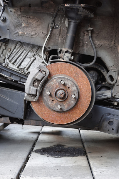 Автомобильный дисковый тормоз и калипер
 - Фото, изображение