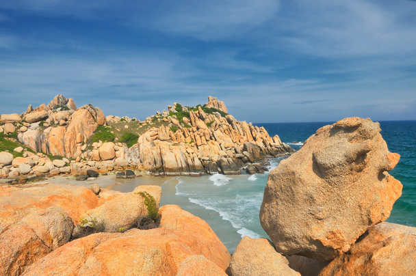 Beau paysage marin à Cu Lao Cau île dans la province de Binh Thuan, Vietnam
. - Photo, image