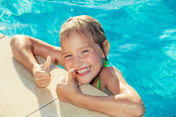Happy child at pool - Zdjęcie, obraz