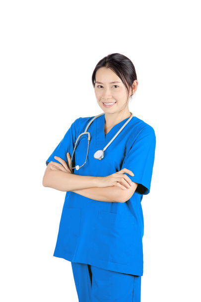Sorridente asiatica medico femminile con stetoscopio isolato su bianco b
 - Foto, immagini