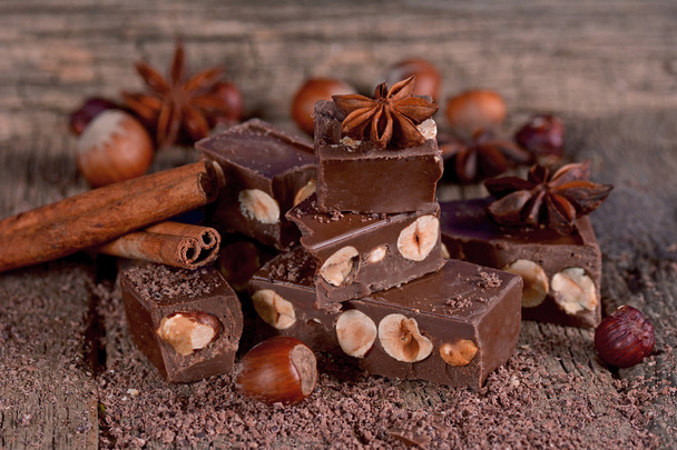 Čokoláda s lískovými oříšky  - Fotografie, Obrázek