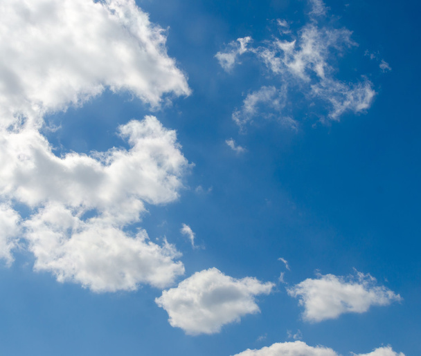 Cielo azul con nubes - Foto, Imagen