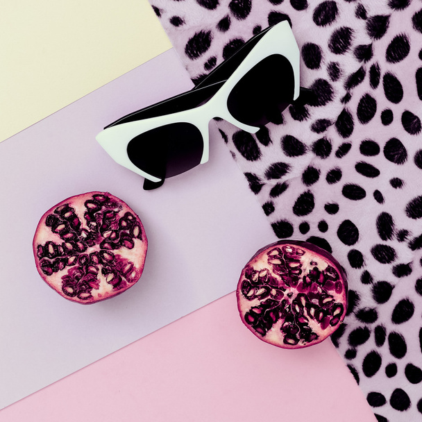 Fashionable sunglasses. Summer trend - Valokuva, kuva
