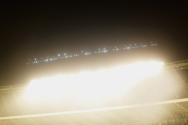 Näkymä stadionin valot yöllä
 - Valokuva, kuva
