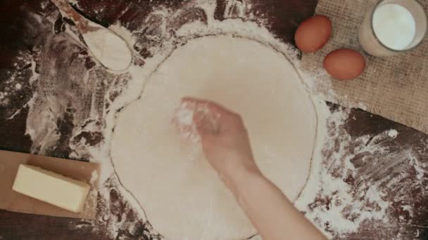 Preparación de masa de pizza
 - Metraje, vídeo