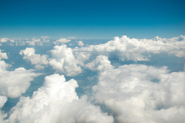 青空の中の美しい雲 - 写真・画像