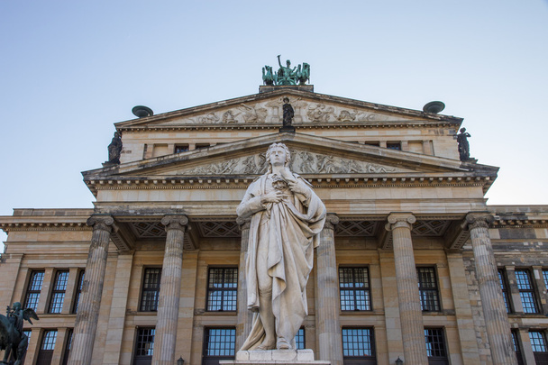 Estatua de Friedrich Schiller, Gendarmenmarkt Berlin
 - Foto, Imagen