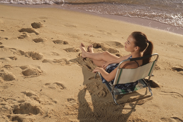 žena na písečné pláži - Fotografie, Obrázek