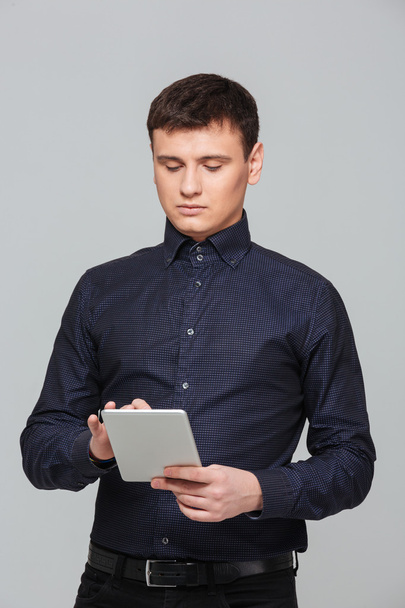 Businessman using tablet computer - Photo, image