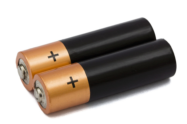 Due batterie AA isolate su bianco, con percorso di ritaglio
 - Foto, immagini