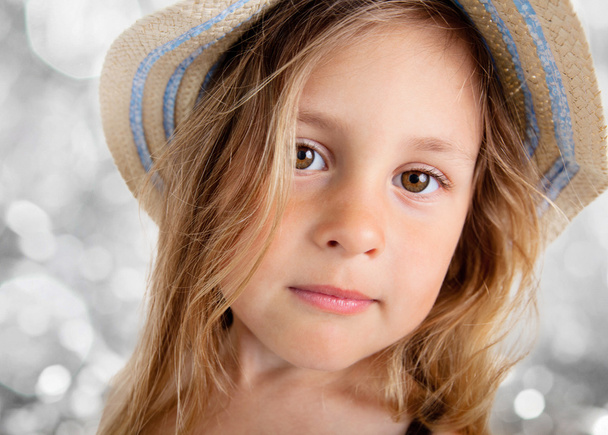 Portrait of happy little girl - Φωτογραφία, εικόνα