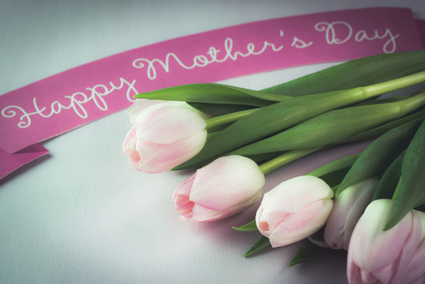 Greetings for Mothers Day with tulips. - Zdjęcie, obraz