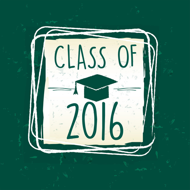 клас 2016 року з шапочкою випускника з мазкою в рамці над зеленим
  - Фото, зображення