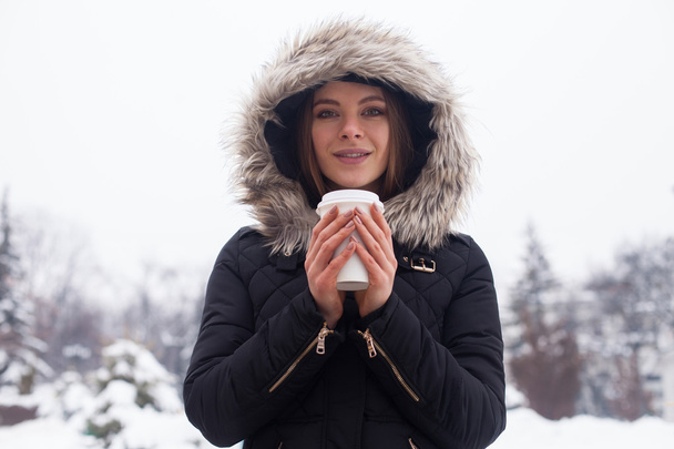 冬、女、ホット コーヒー - 写真・画像