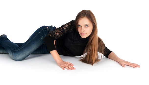 bella giovane donna sdraiata sul pavimento
 - Foto, immagini