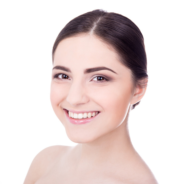 femme belle souriante avec une peau parfaite isolée sur blanc - Photo, image