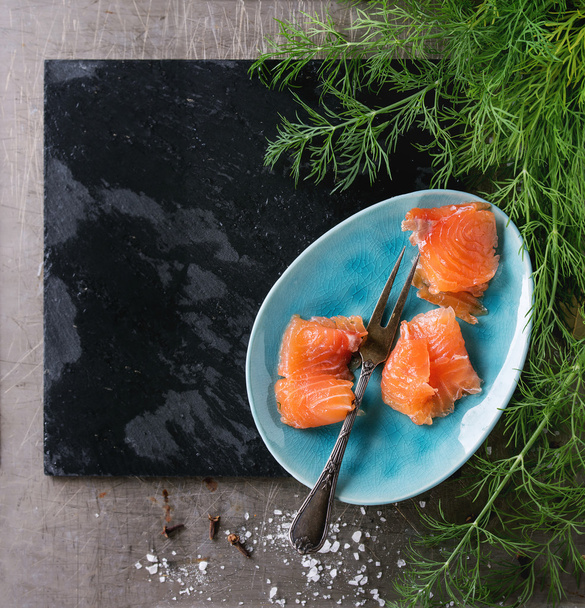 Salted salmon with dill - Foto, imagen