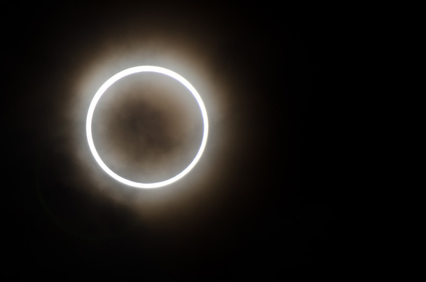 сонячне затемнення
 - Фото, зображення