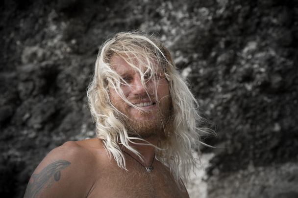 Brutal man surfer with long white hair . - Zdjęcie, obraz