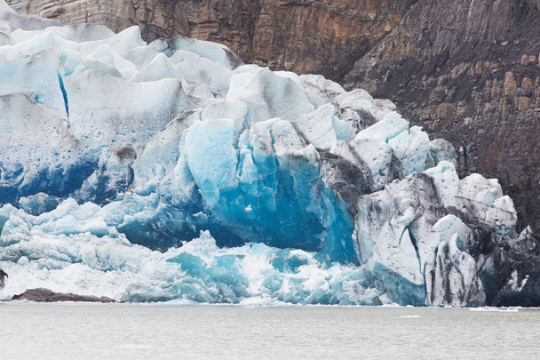 gris glaciar en patagonia
 - Foto, imagen