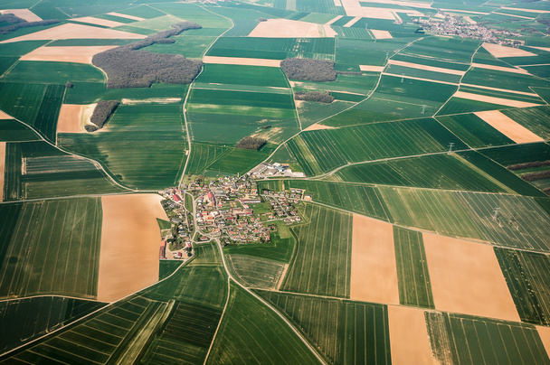 Вид с воздуха на французскую деревню
 - Фото, изображение