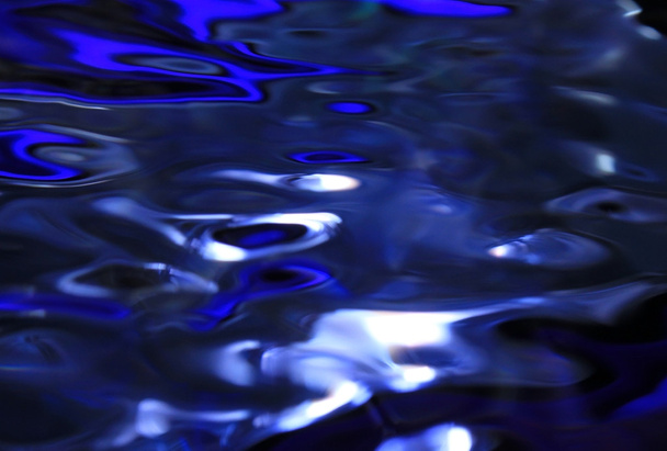 Dark water surface - Foto, afbeelding
