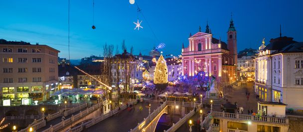 Ljubljana in Slovenië Kersttijd. - Foto, afbeelding