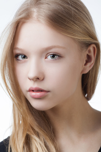 beautiful blond teen girl portrait - Foto, Imagen