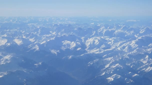 Gündoğumu sırasında karlı dağlar - Video, Çekim