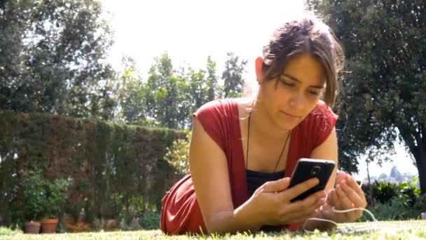  woman using mobile phone - Кадри, відео