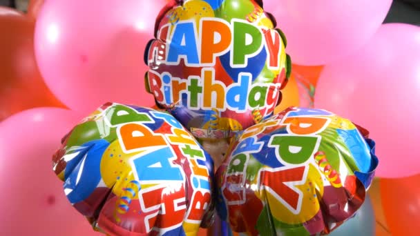 Boldog születésnapot jelenik meg lufi - Felvétel, videó