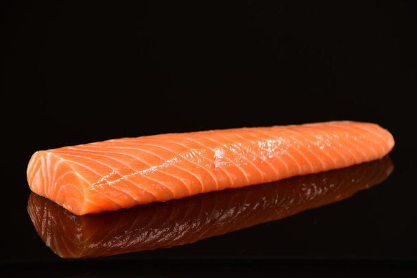 Filete de salmón fresco
 - Foto, imagen