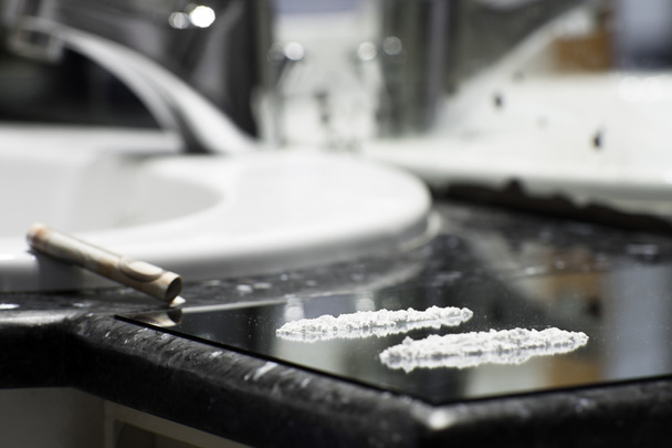 Cocaine in Bathroom - Foto, Bild