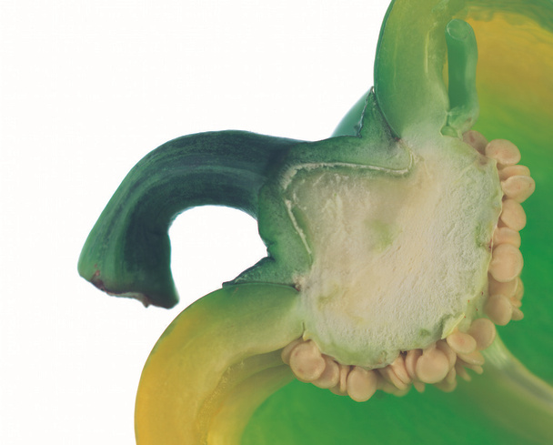 зеленый перец в разрезе
 - Фото, изображение