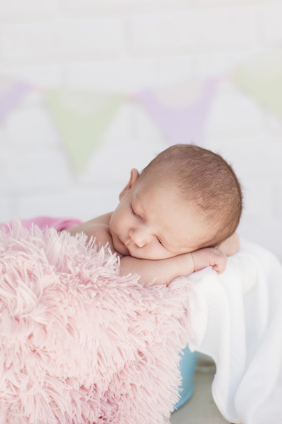 Yeni doğmuş bir bebeğin portresi - Fotoğraf, Görsel