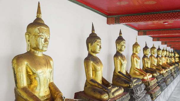 Buddha patsas, Bangkok Thaimaa
 - Valokuva, kuva
